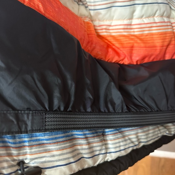 NORTH FACE | Youth Small Baeker Insulated Jacket - Picture 9 of 9